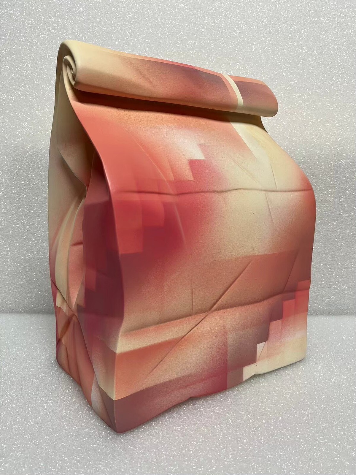  李益成_ 失焦 _ 紙袋系列003-3 34.5&times;25&times;17 2024