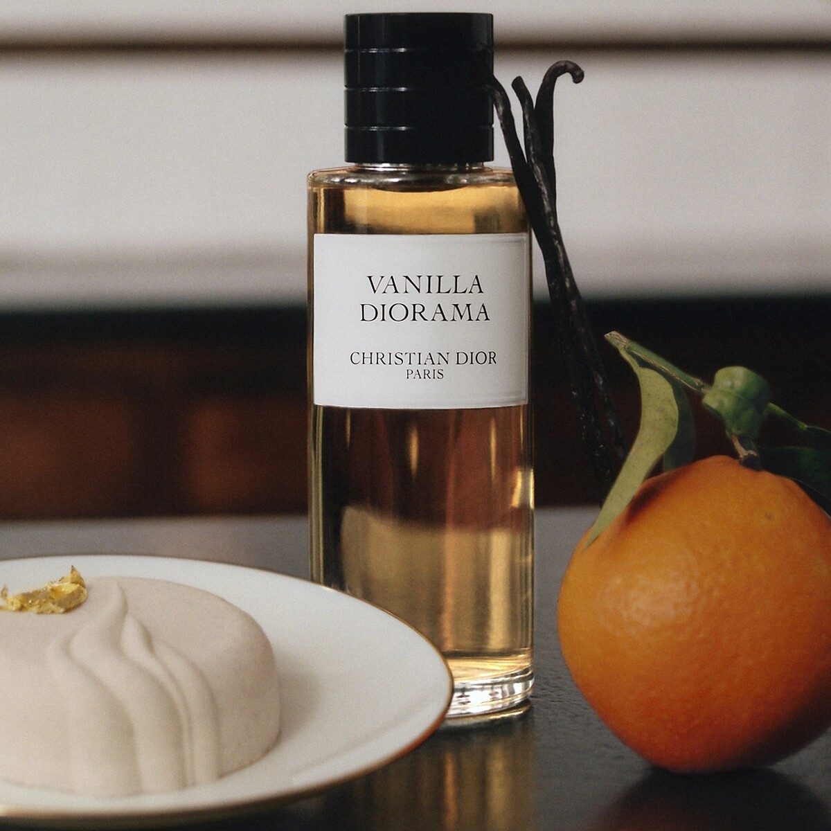 DIOR香氛世家澄金梵尼蘭Vanilla Diorama 50ml，NT6,700、100ml，NT10,900