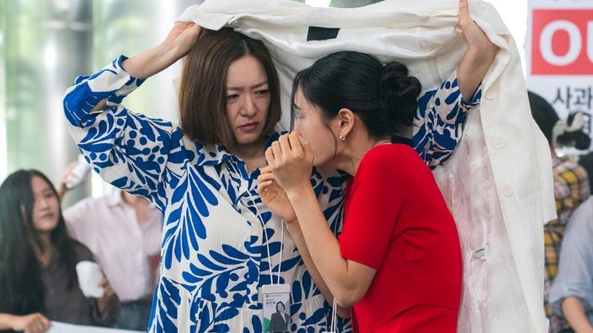 《一吻爆炸》組員護住安恩真