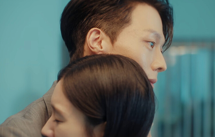 《一吻爆炸》張基龍擁抱安恩真被直擊