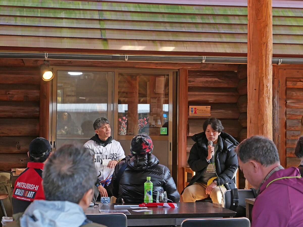 邀請前 WRC 車手現場分享比賽經驗。