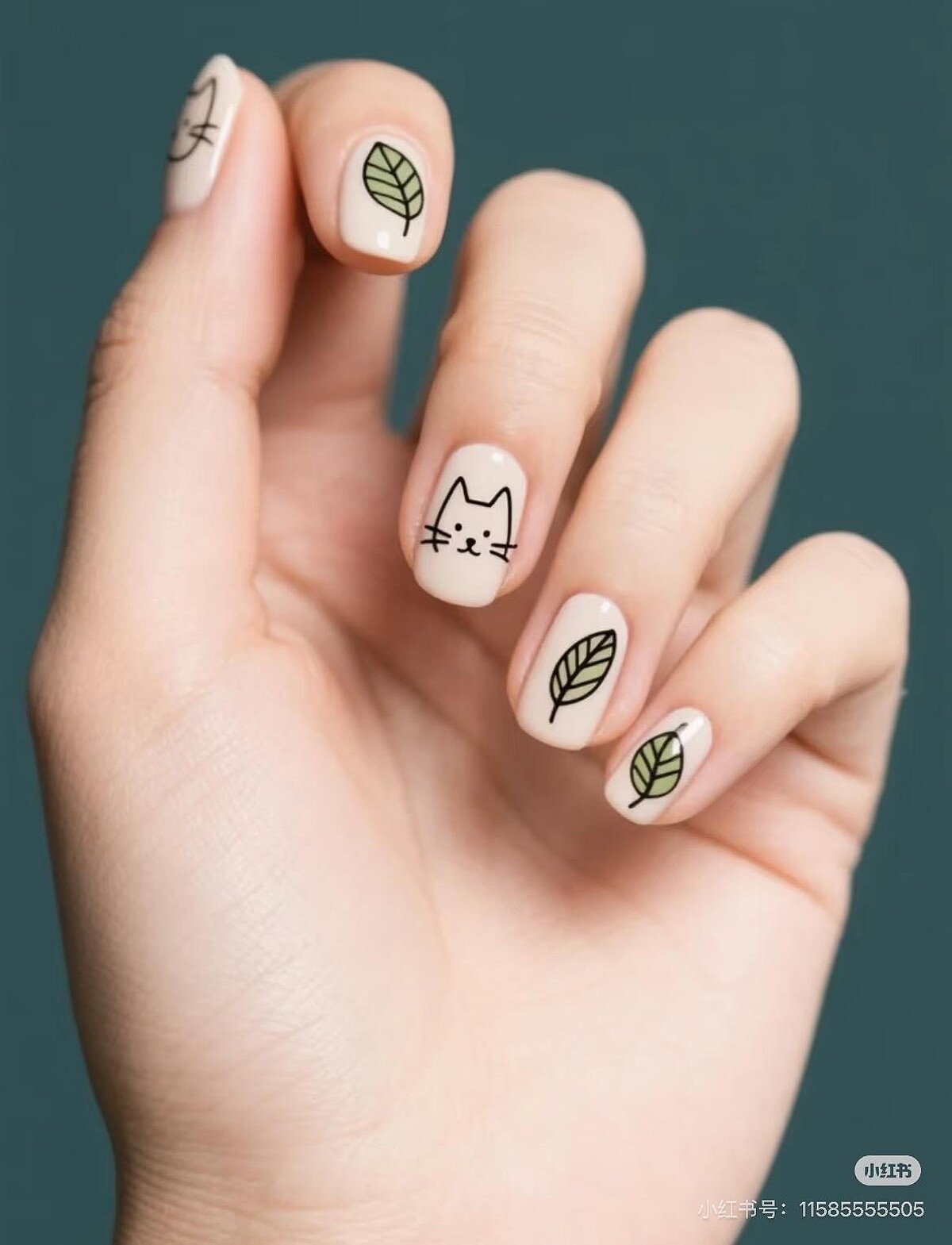 可愛插畫感貓咪美甲範本(Photo/小紅書@一只懒懒（穿戴甲)。