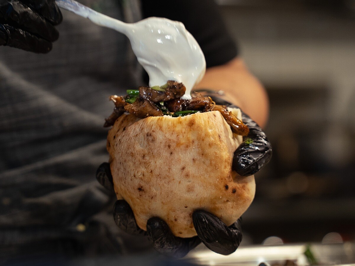 餐廳是全球最知名的皮塔餅（Pita）品牌。