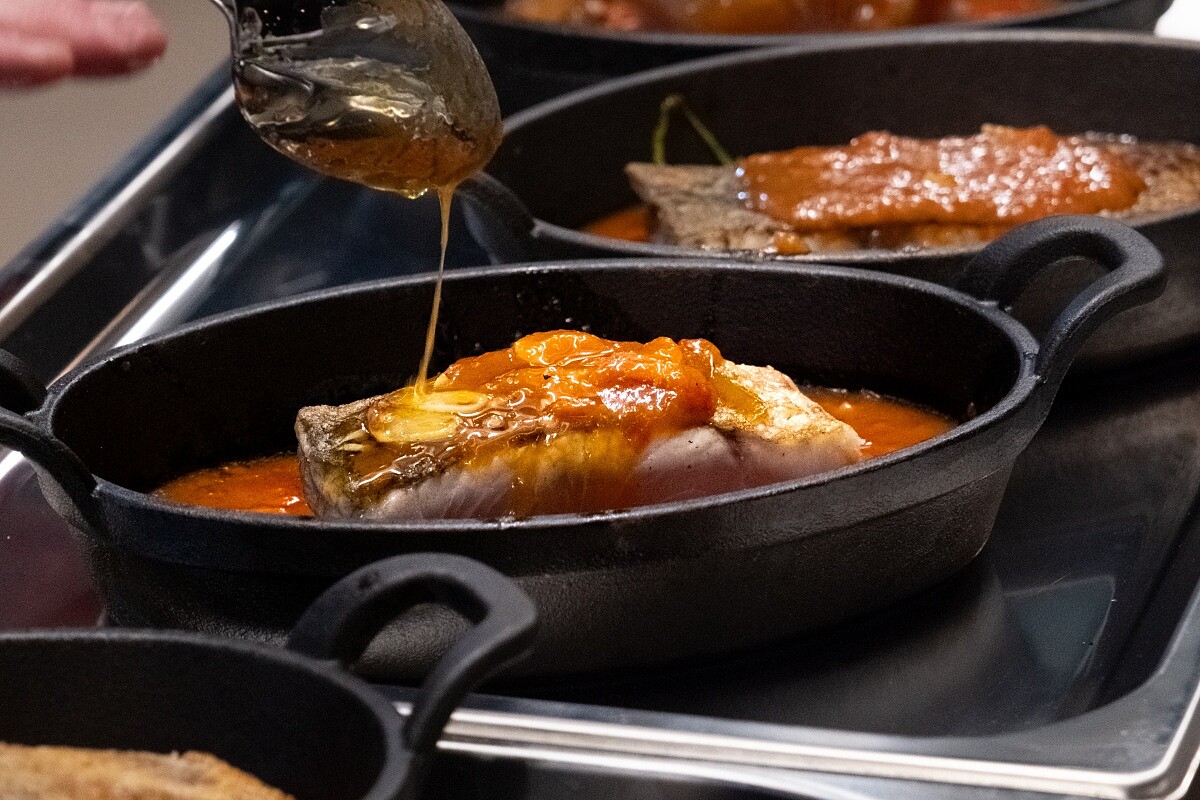 「Miznon」夜晚的菜色相當適合多人分享。