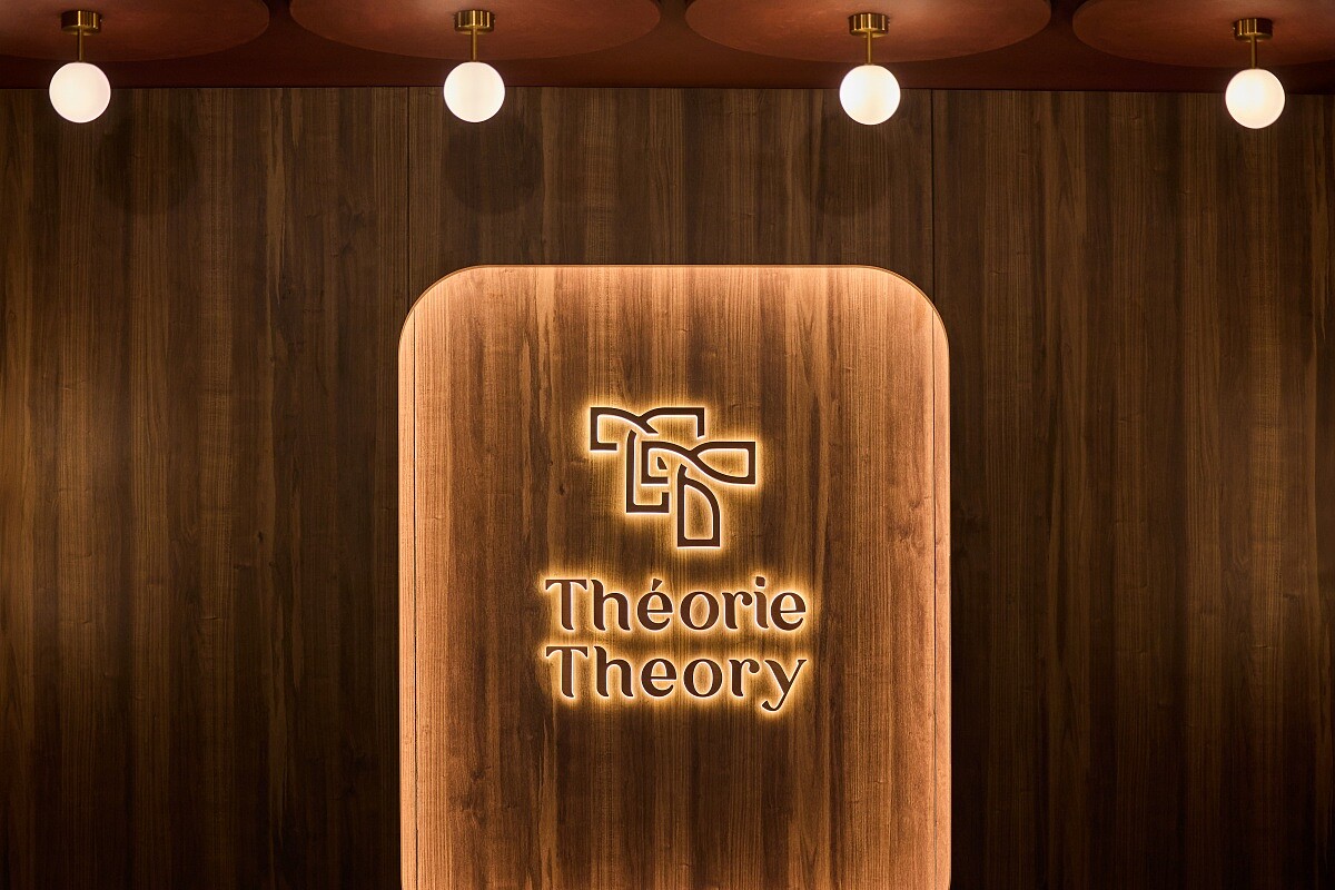 位在臺北東區商圈的「Th&eacute;orie Theory 法式牛排館」全新開幕。