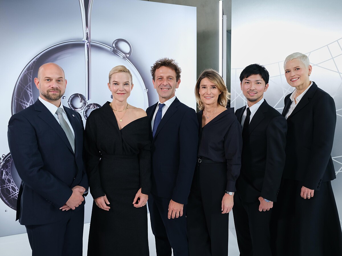 DIOR東京保養高峰會（左2為皮膚科醫師、慕尼黑 SkinConcept 創辦人 Patricia Ogilvie 博士；右為Dior 科學傳播總監 Virginie Couture 