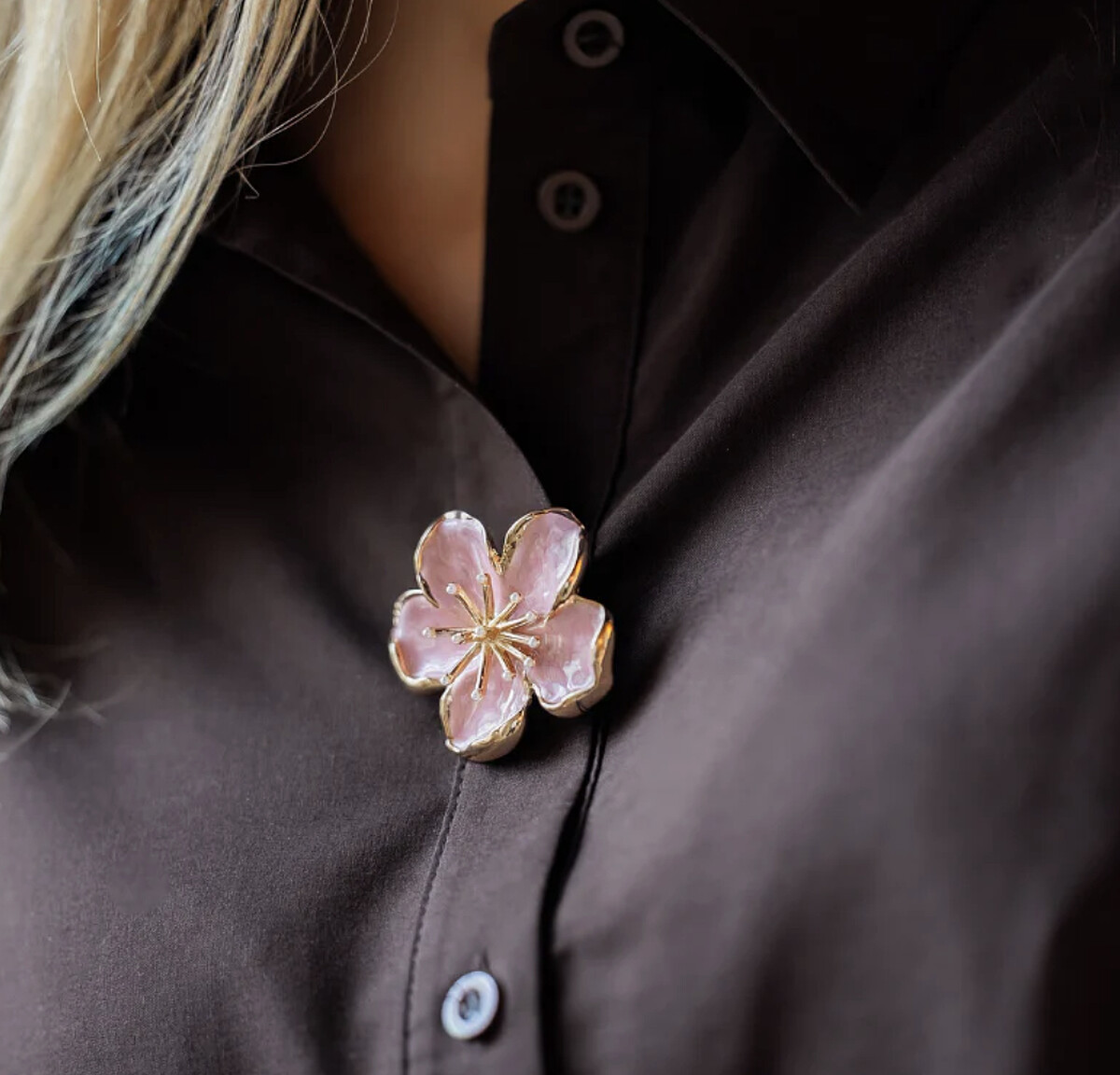 用一個細節就可以升級一個造型，太棒了。