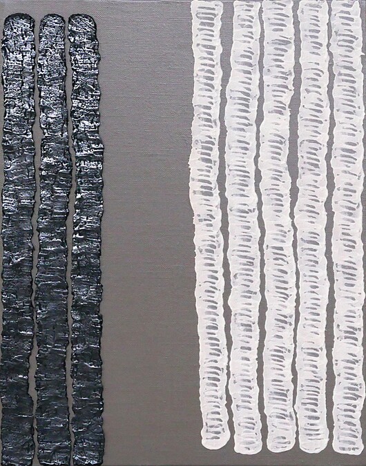 近期的「呼應」系列,延伸至「線」的研究。作品《感受-線 (9-02)》,40.9x31.8cm,複合媒材、畫布,2024。