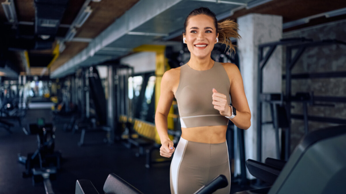 「原地指壓板超慢跑」對婦科系統有驚人的改善！每天10分鐘舒緩經痛、促循環，還能提升骨盆健康，怎麼練、練多久？注意事項一次看懂