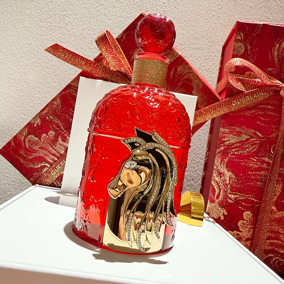 嬌蘭摯紅幸運淡香精奢鑽金馬蜂印瓶125ml+30ml，NT19,500