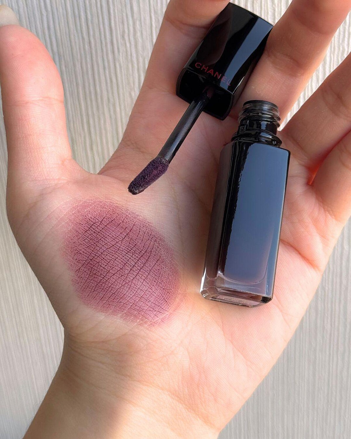 香奈兒超炫耀釉光唇萃，NT1,700