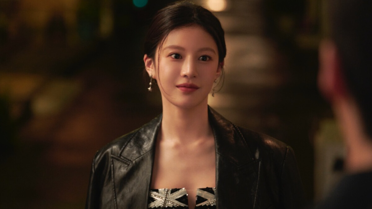 高允貞「踩著風火輪的女人」，從《Moving 異能》崛起的氣勢，否能在《愛情怎麼翻譯？》再次大放異彩？