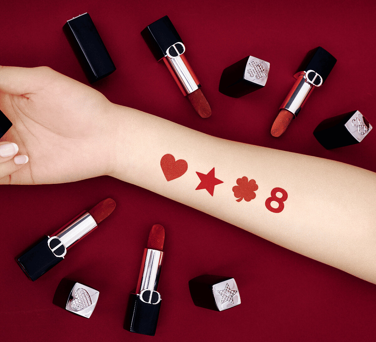 ▲《迪奧藍星唇膏典藏版》色號依序為802(愛心)、808(幸運星)、806(幸運草)、809(幸運數字8)