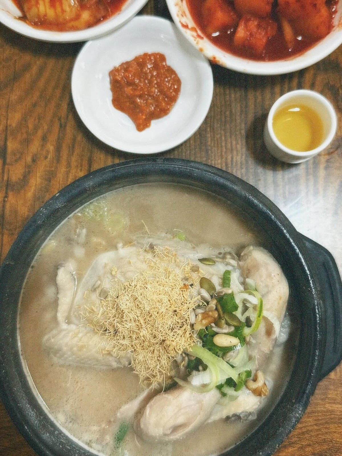 田馥甄Hebe在首爾的土俗村蔘雞湯(Photo/IG@hebe_tien_0330)。