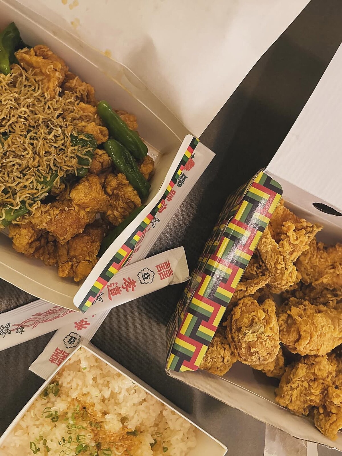 田馥甄Hebe在首爾吃了孝道炸雞(Photo/IG@hebe_tien_0330)。