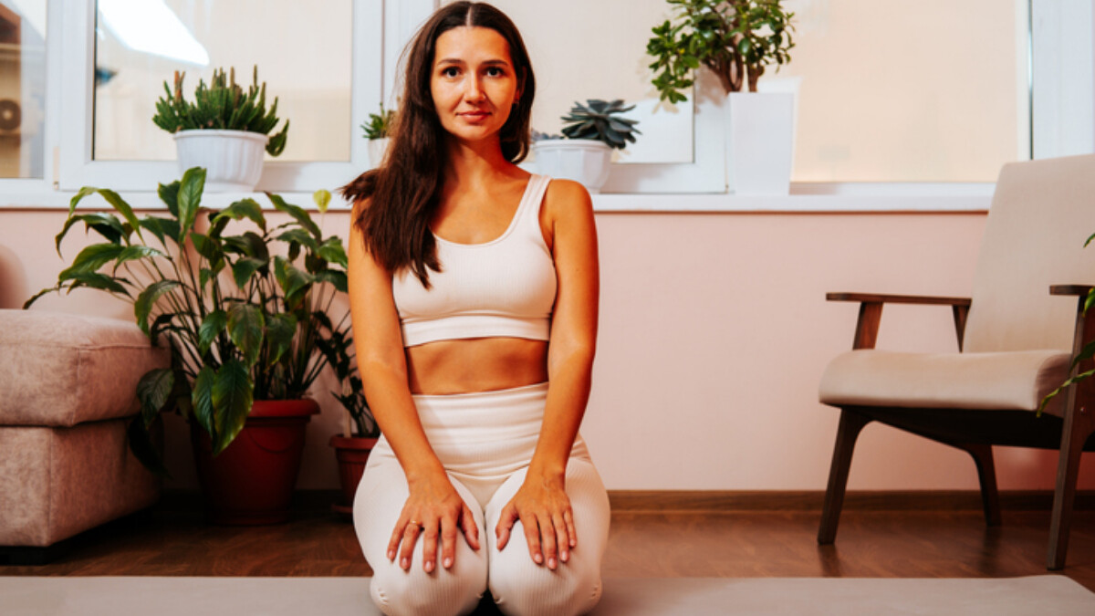 飯後跪一跪 脹氣退一退！中醫、瑜珈都推的「金剛跪坐」4步驟讓腸胃加速動起來！