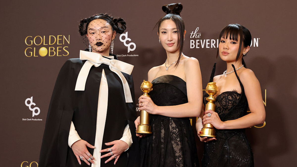 2026金球獎｜Netflix《Kpop 獵魔女團》奪2大獎，〈Golden〉原唱EJAE領獎淚灑舞台