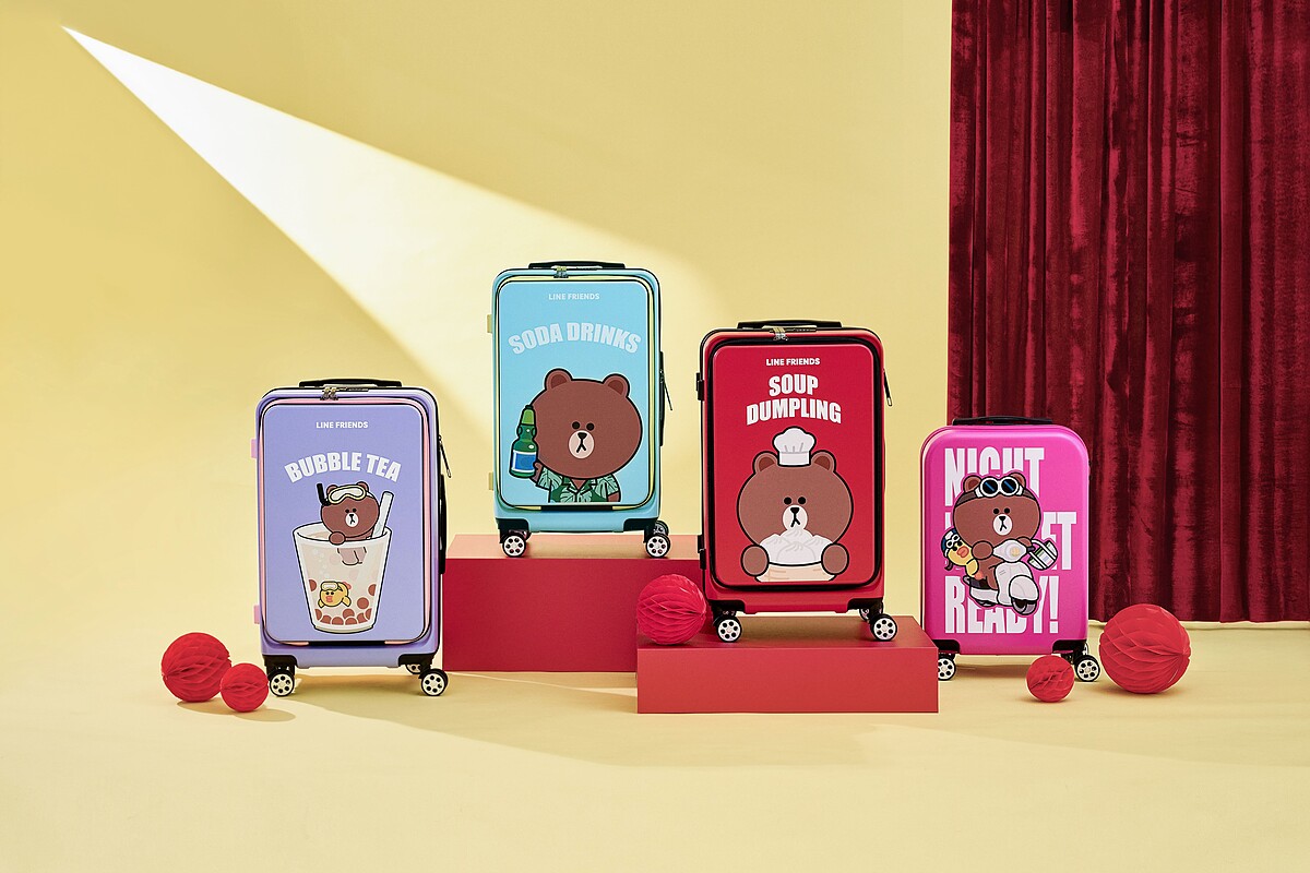 從左到右依序為：珍珠奶茶款/彈珠汽水款/小籠包款/摩托車款