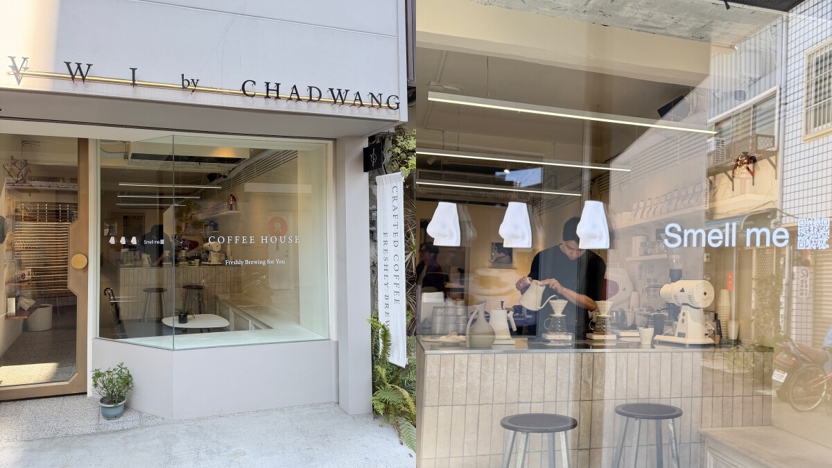 位於台中的VWI by CHADWANG,門口設置了Aesop的香氛鼻。