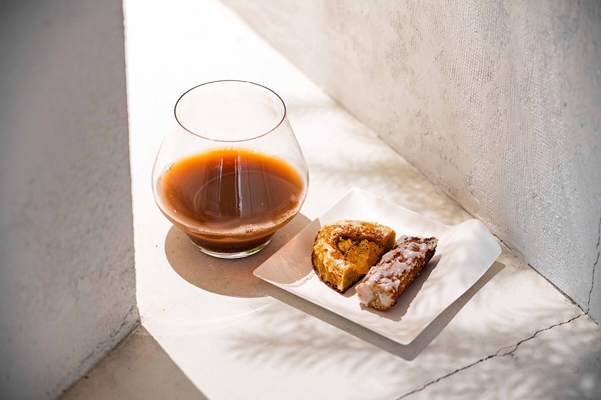 「beanroom」以手沖咖啡疊加上康普茶的風味。