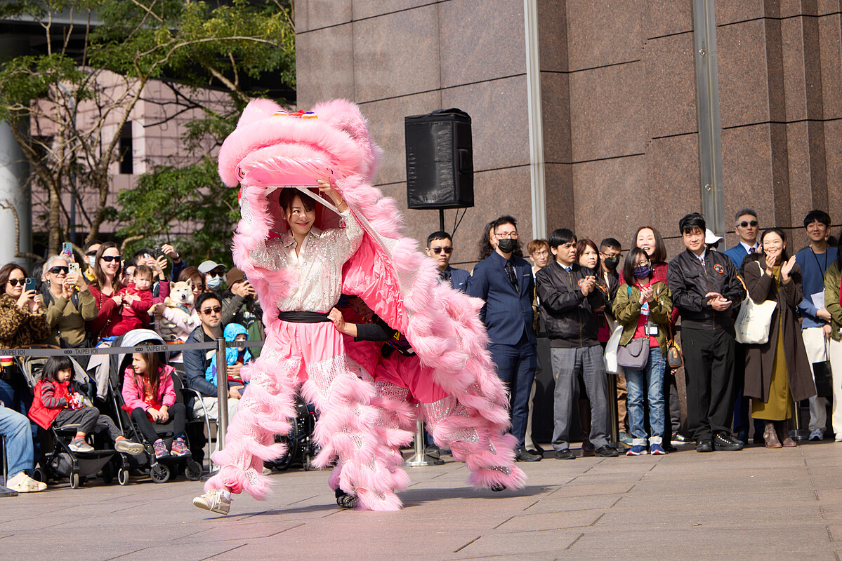 2025初一賈董舞獅賀歲。