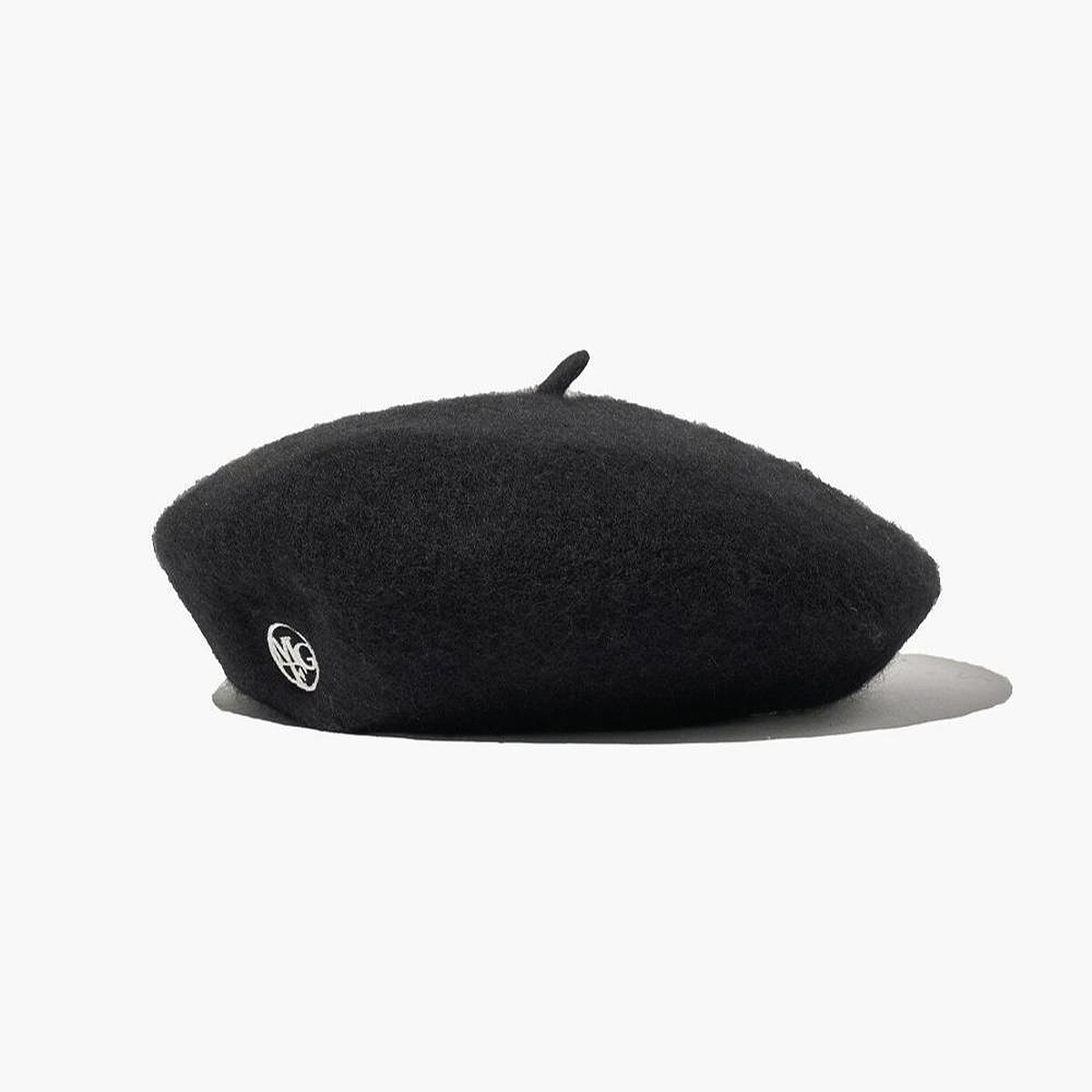 金屬銀圓標LOGO羊毛貝雷帽(黑色)NT1,690