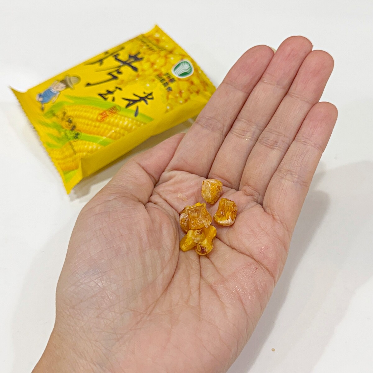 台西鄉農會烤玉米吃起來真的很像夜市裡的烤玉米。