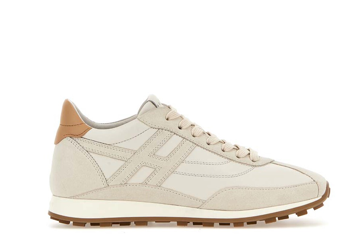 Athletic異材質拼接休閒鞋，NT$18,600。