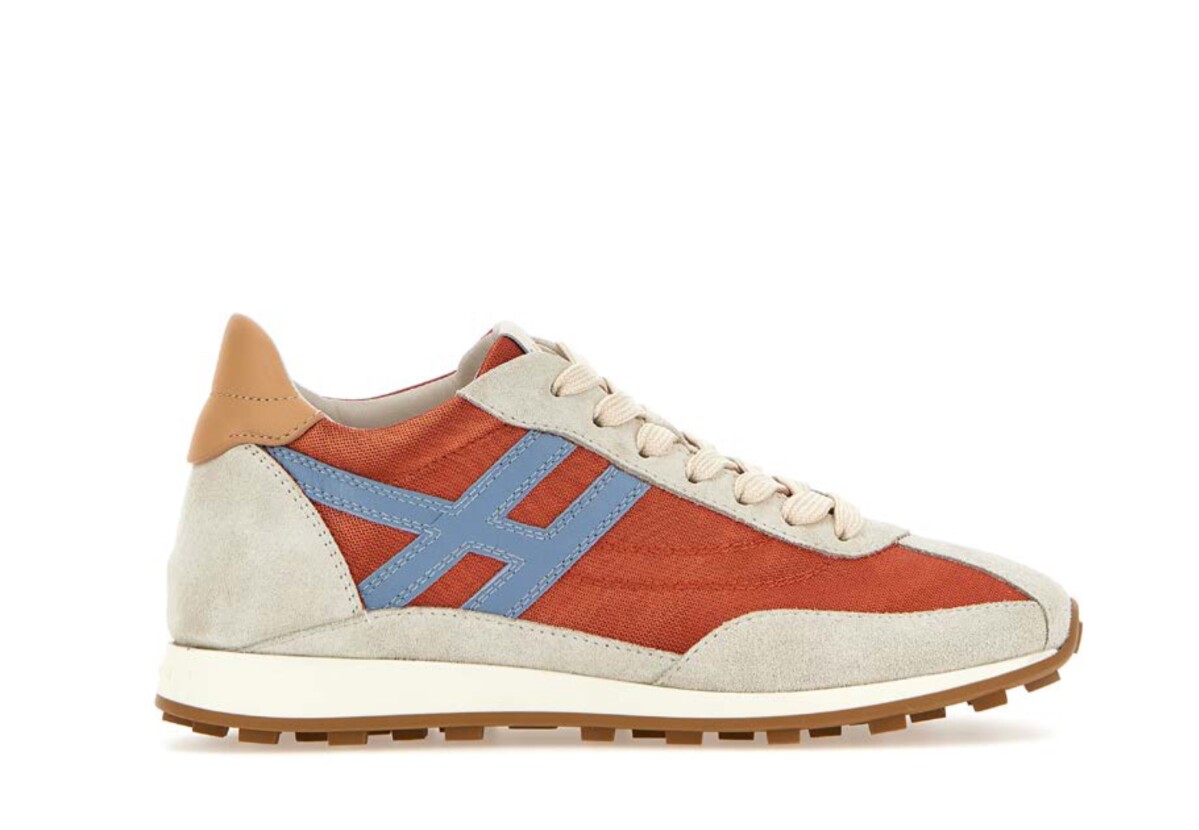 Athletic異材質拼接休閒鞋，NT$18,600。