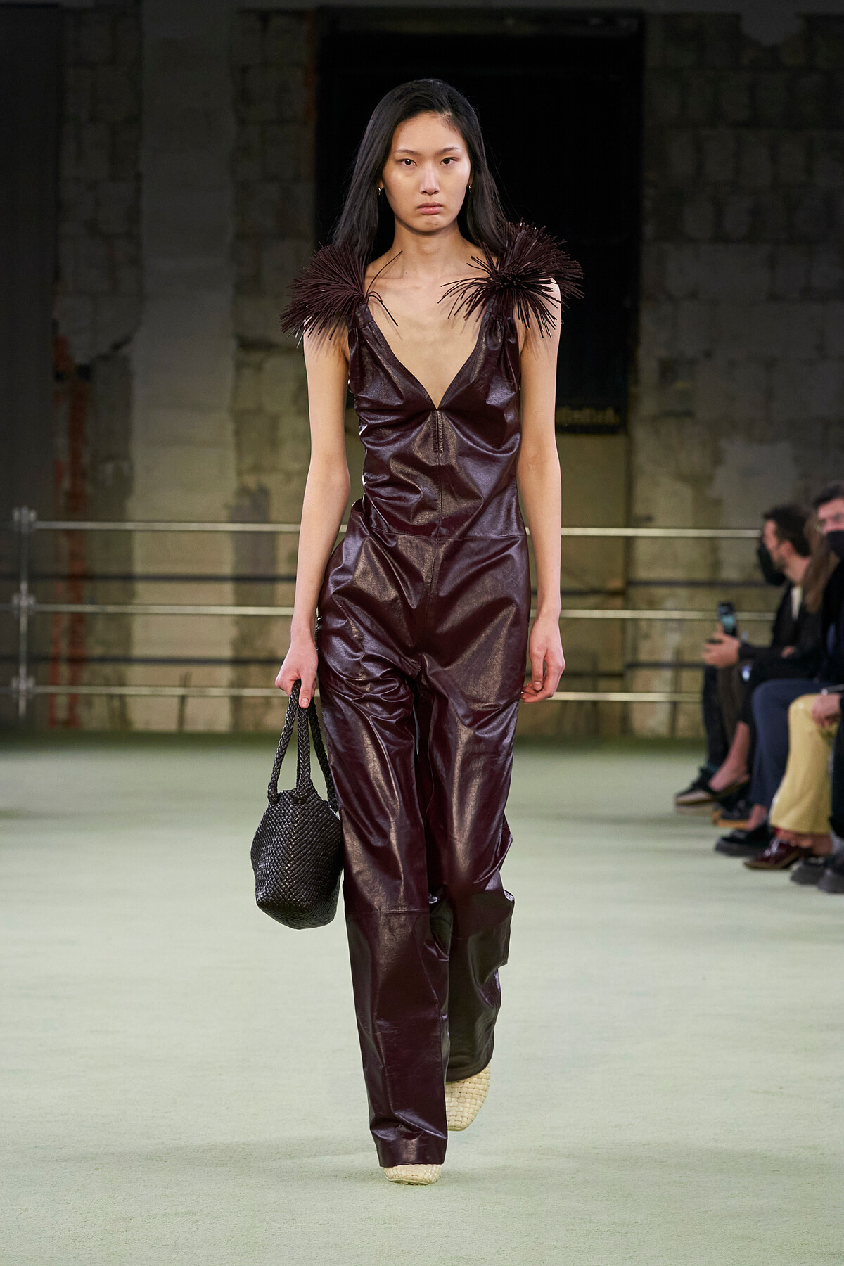 Matthieu Blazy執掌Bottega Veneta，於20222秋冬帶來首個設計。