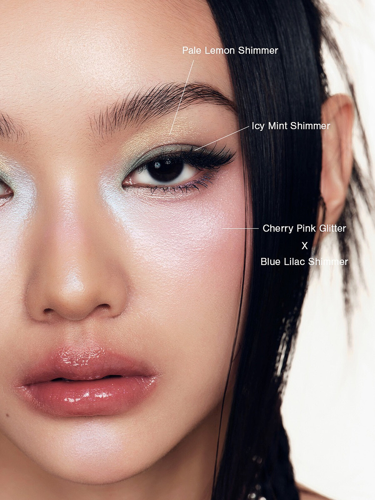 Risky 宇宙系冷色調眼影盤 #COSMIC LOVE 試色，Photo/ IG @riskybeauty_official