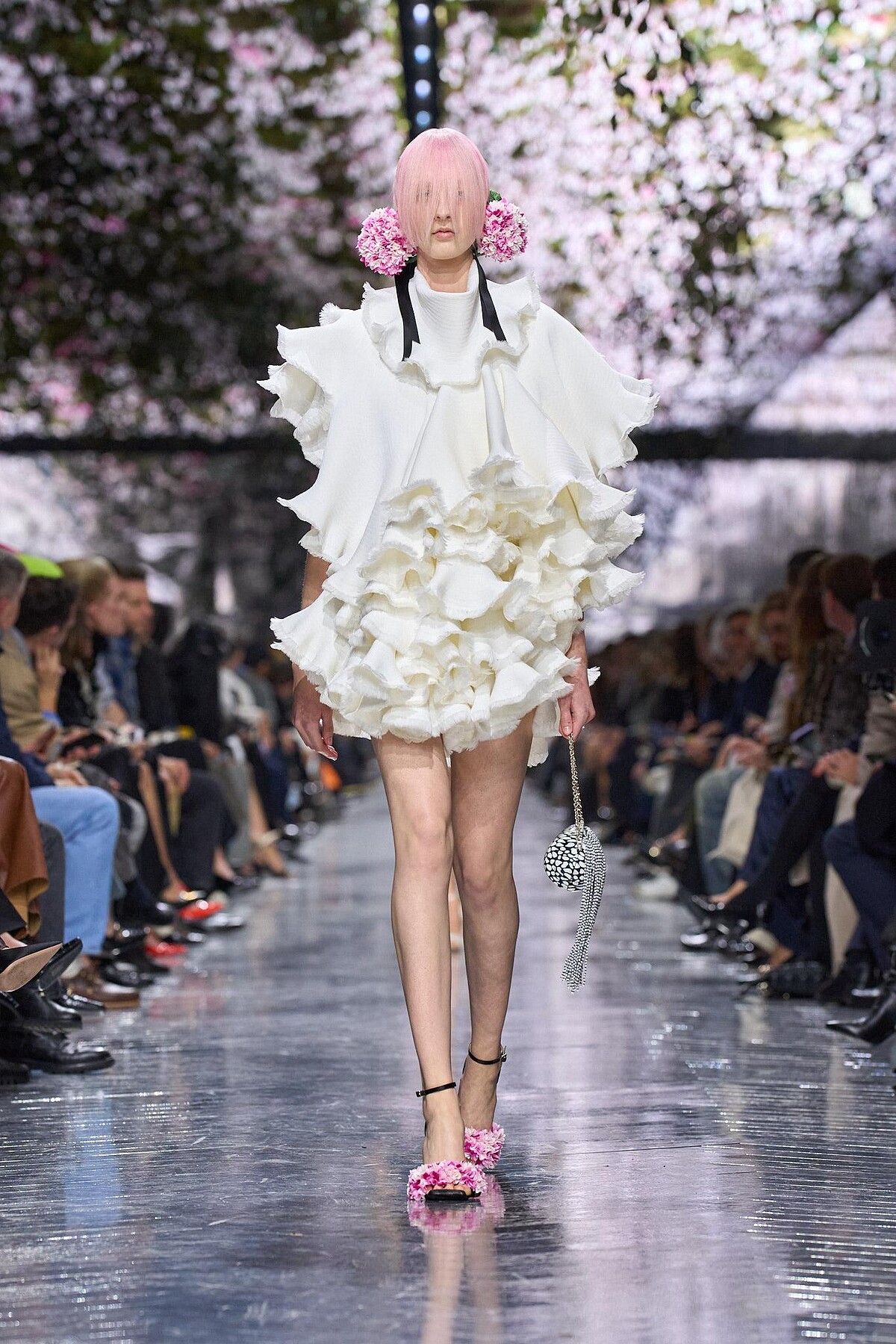 Look8