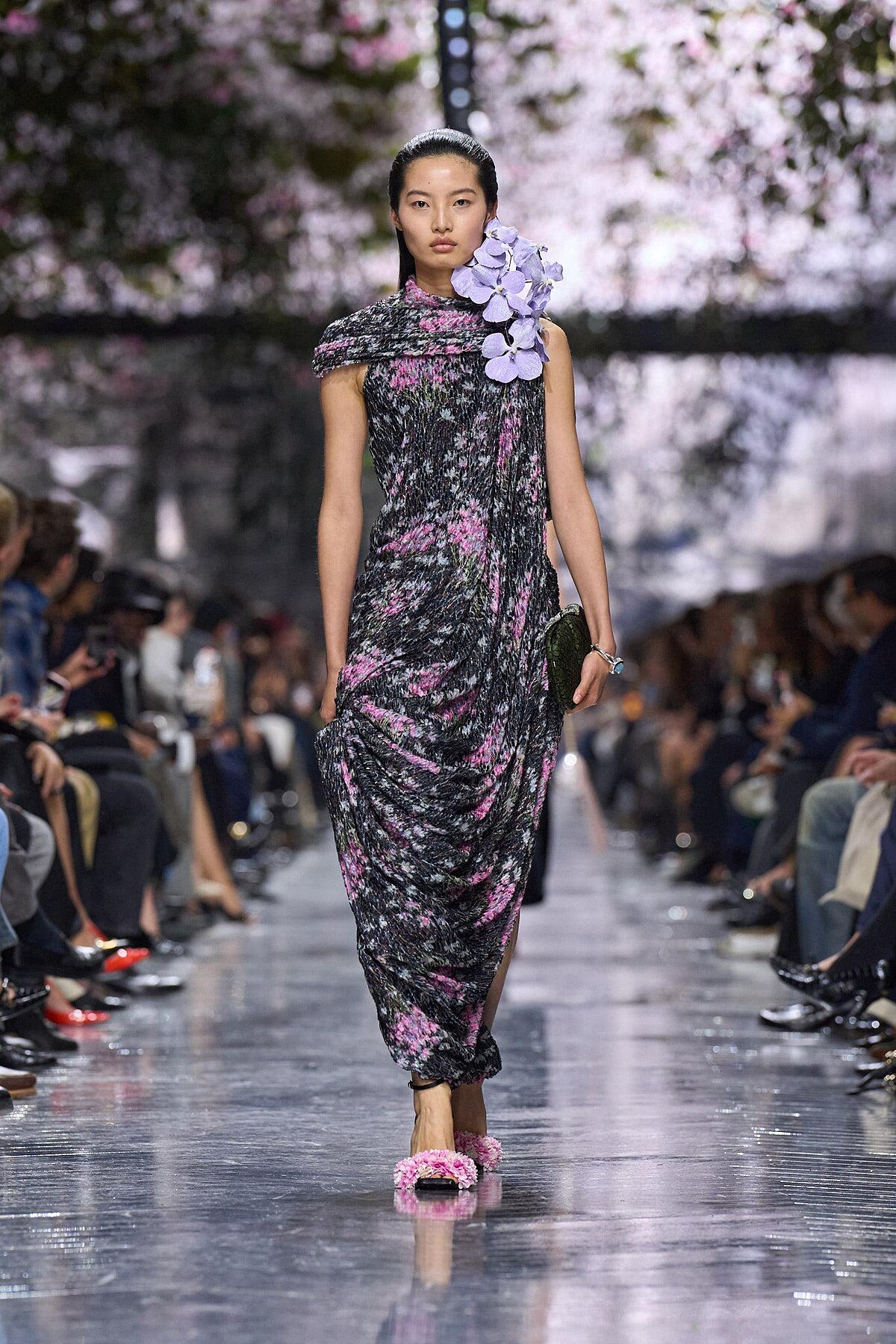 Look10