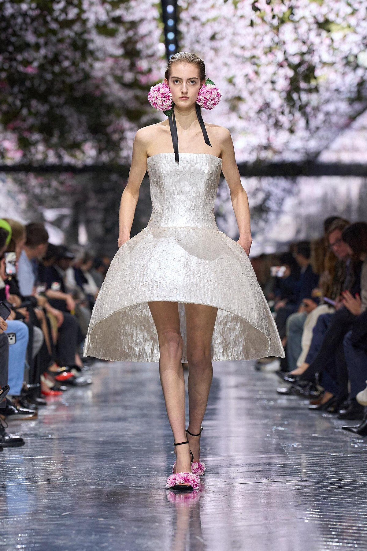 Look23