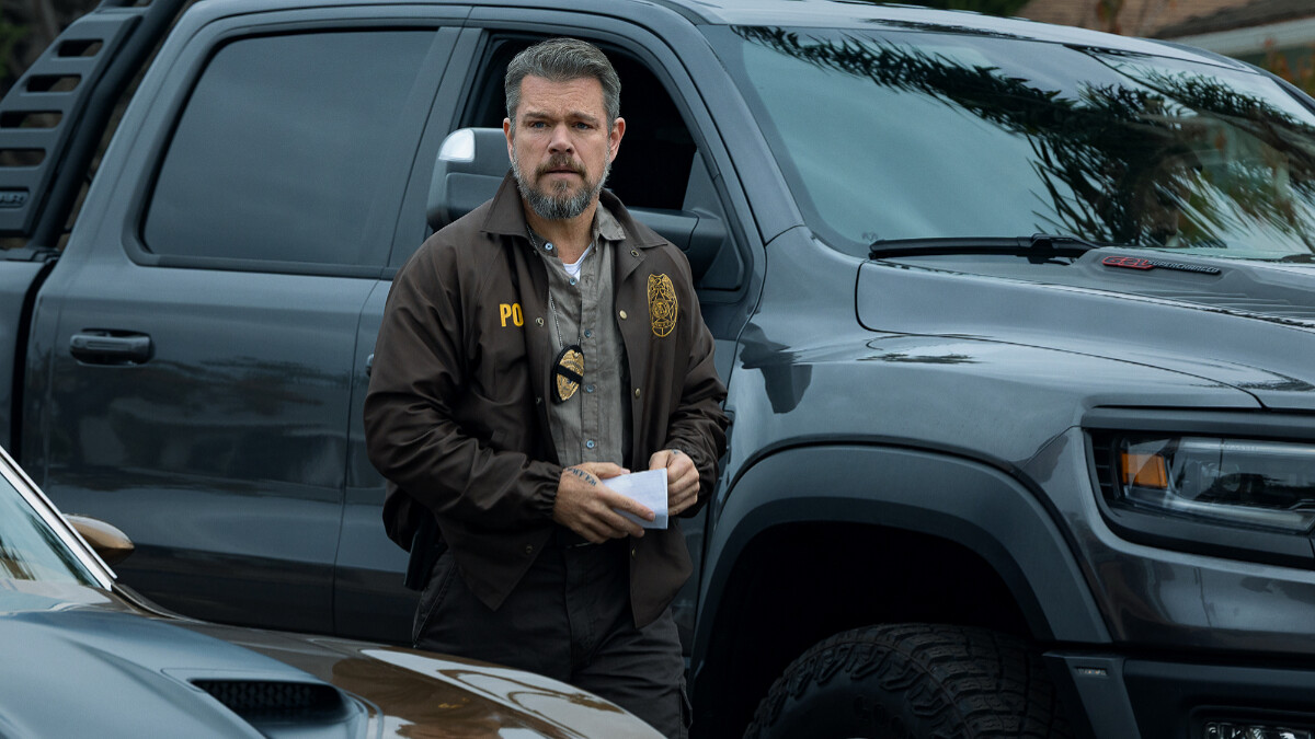 《全信沒收》結局：誰是內鬼？麥特戴蒙手上刺青意思？本以為是緝毒片，沒想到是部復古警匪推理片