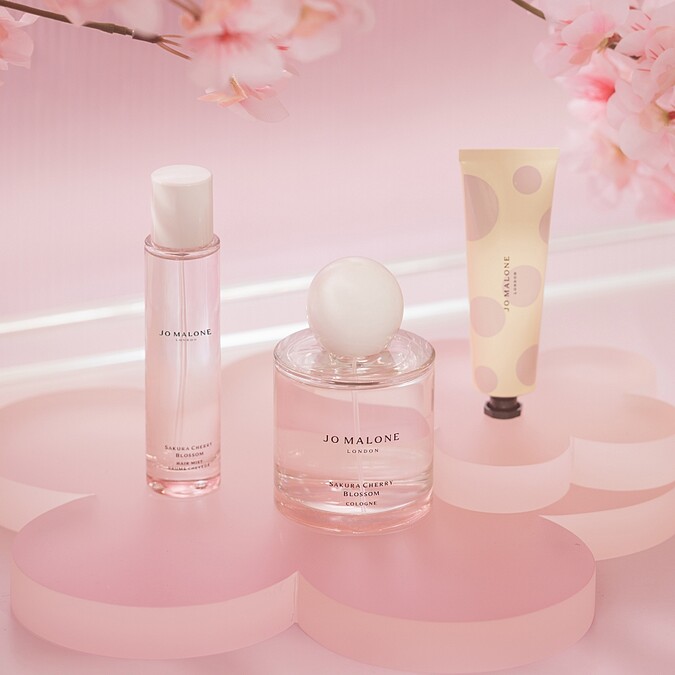 (左)Jo Malone London櫻花限量版髮香噴霧30ML，NT2,100