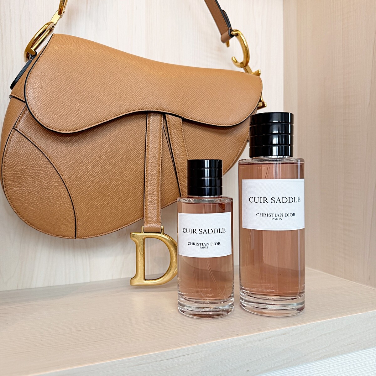 迪奧香氛世家皮革木語香氛50ml，NT6,700、100ml，NT10,900、200ml，NT16,100