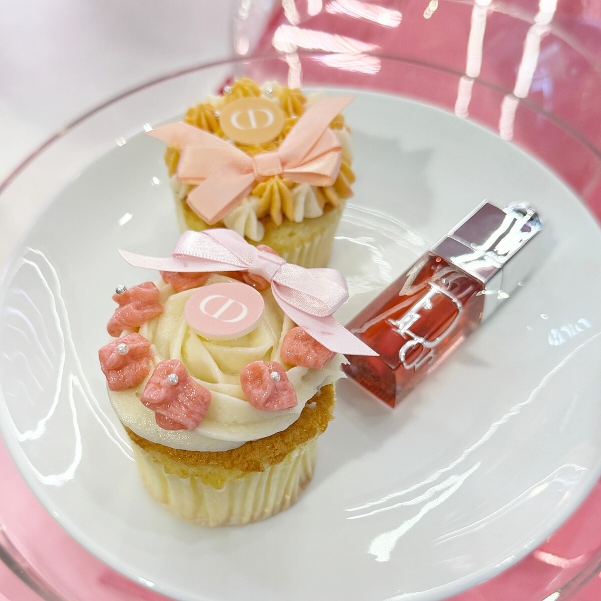 迪奧癮誘糖果快閃店中的迪奧癮誘甜心糖果吧。