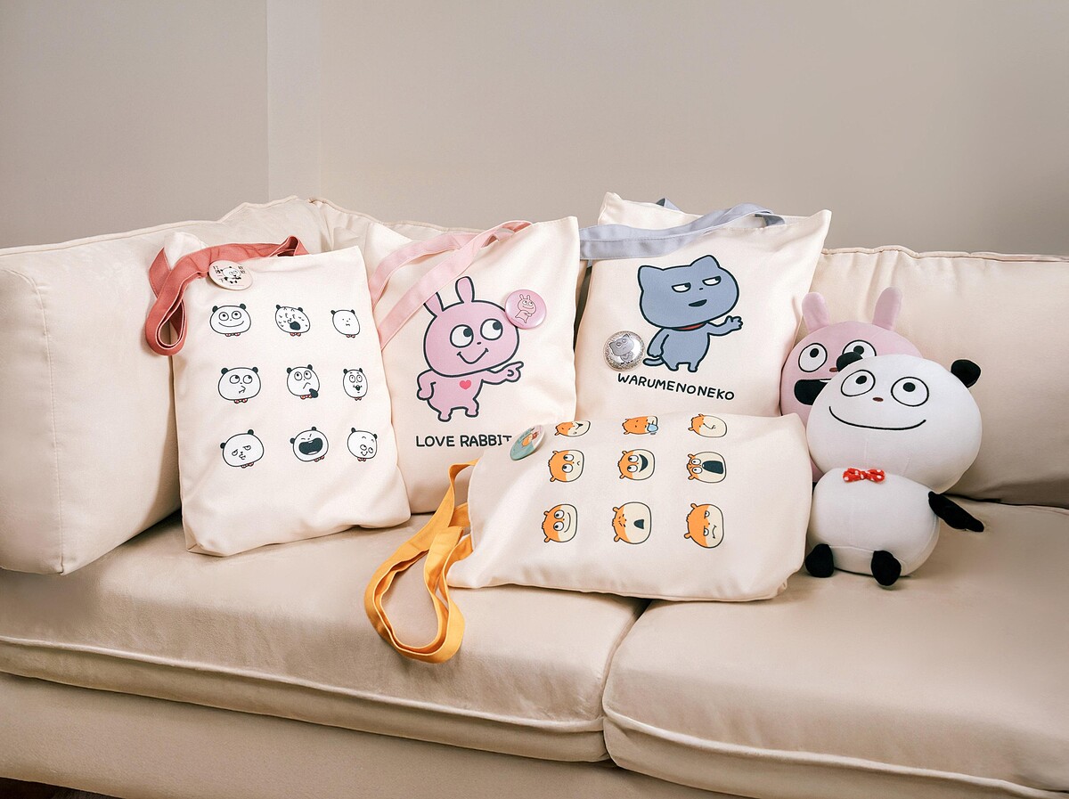 限量托特提袋加價購$299、限量25公分絨毛玩偶加價購$399_款(圖片來源/7-11提供)