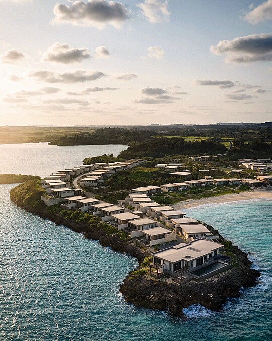 宮古島瑰麗酒店座落半島上