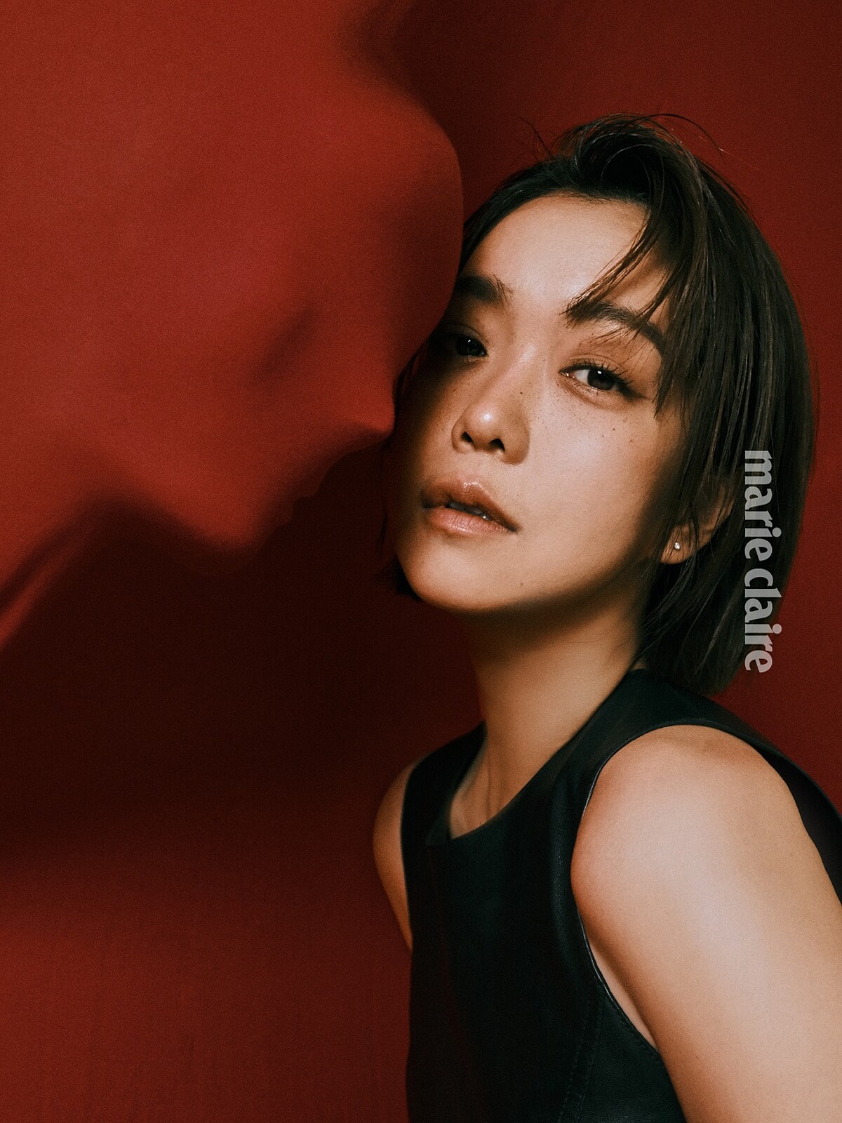 黑色綁帶露背羊皮洋裝，Herm&egrave;s。