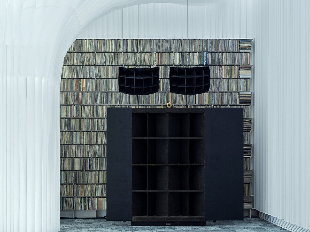 Western Electric Mirrophonic M1是1930年代為有聲電影劇院打造的「旗艦級電影院音響系統」，也是 Western Electric 在電影聲音時代初期最完整、最成熟的一套系統之一。&copy; Audeum Audio Museum, All Rights Reserved. Photo by Taiki Fukao