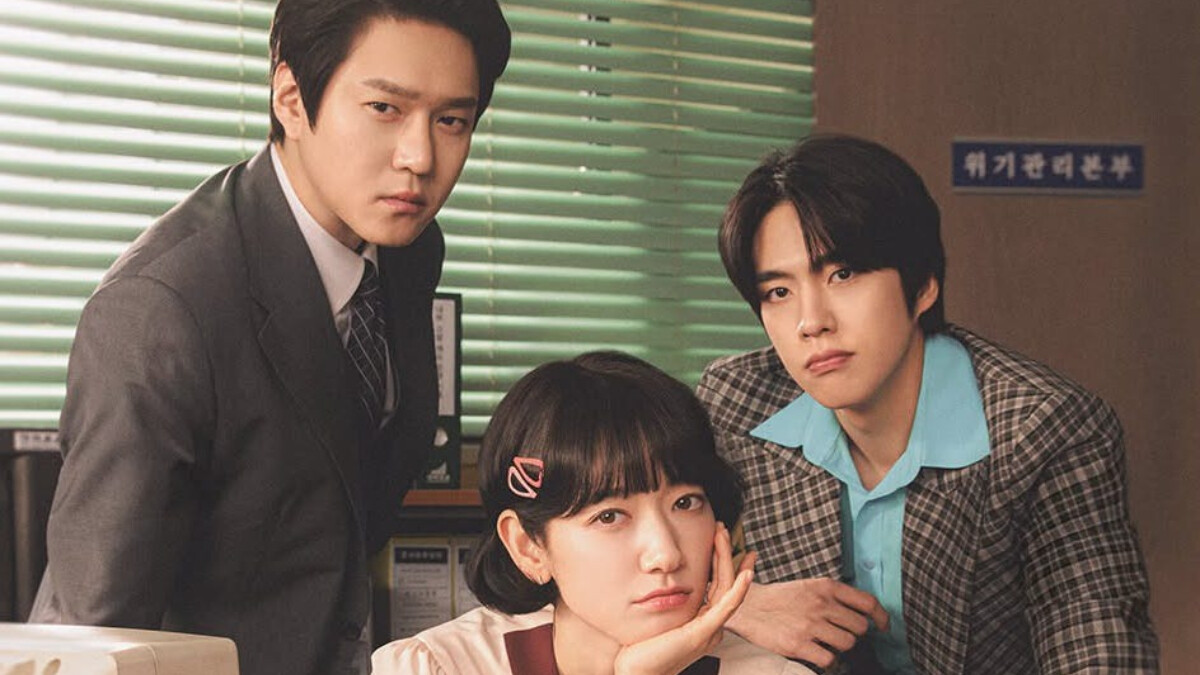 《臥底洪小姐》分集劇情 狠角色朴信惠上班一個月，炸翻整個證券圈，一邊裝傻，一邊設局