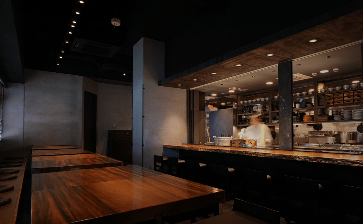 「TORISHIKI ICHIMON」集團位在中目黑的餐廳空間。