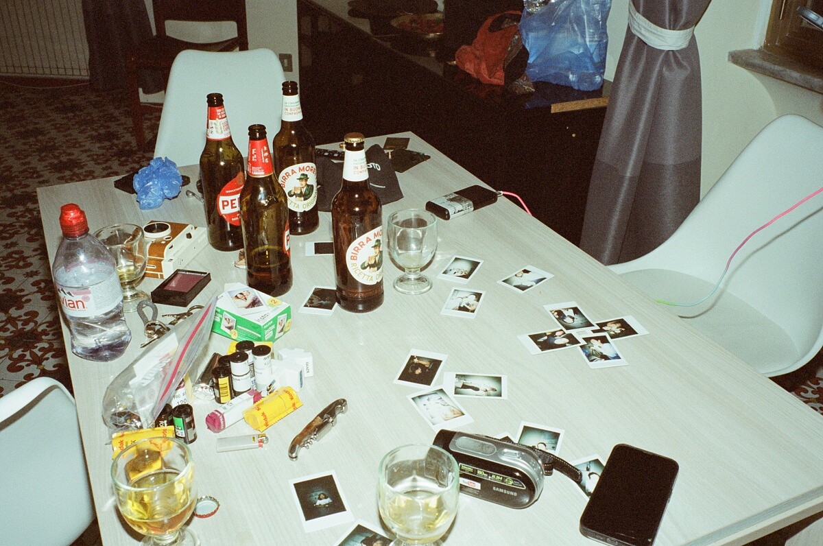 對 DCP 主理人 GN Chan 而言攝影就像調酒一樣，是一種觀看世界、整理感受的方式。