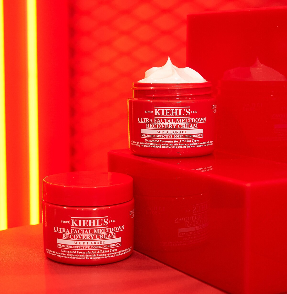 全新契爾氏急護霜1瓶救援6大問題肌,包含乾燥、敏感、煥膚,連特殊美容後都能用,質地最輕潤再也不悶厚,急護霜誰用誰有感!