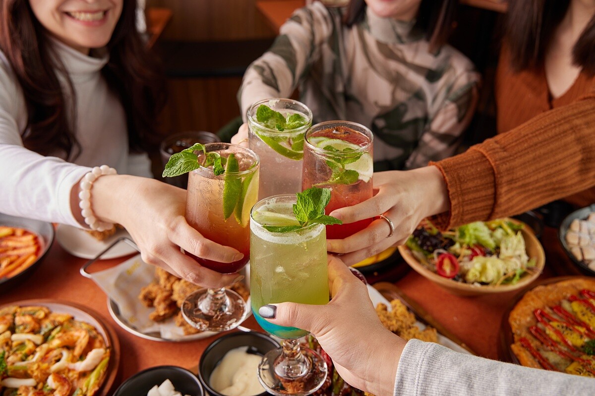 此次品牌引進了在香港分店極受歡迎的調飲系列。