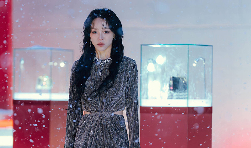 《莎拉的真偽人生》申惠善