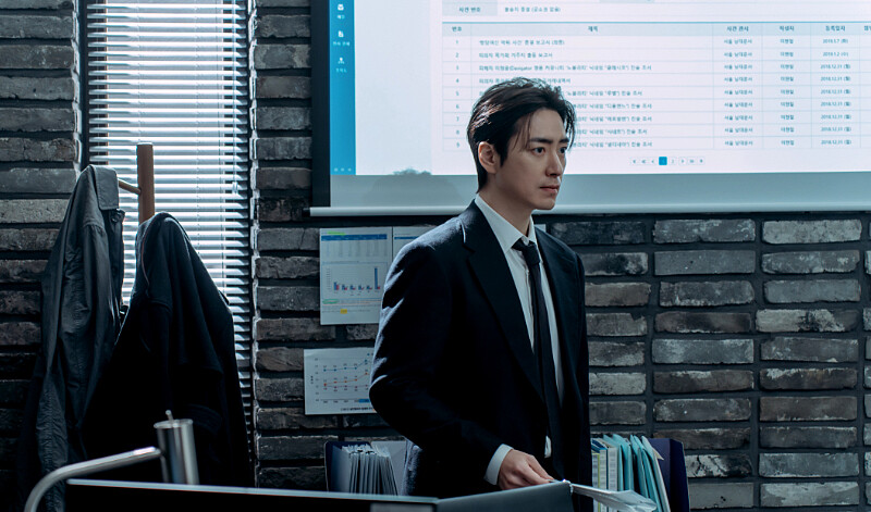 《莎拉的真偽人生》李浚赫