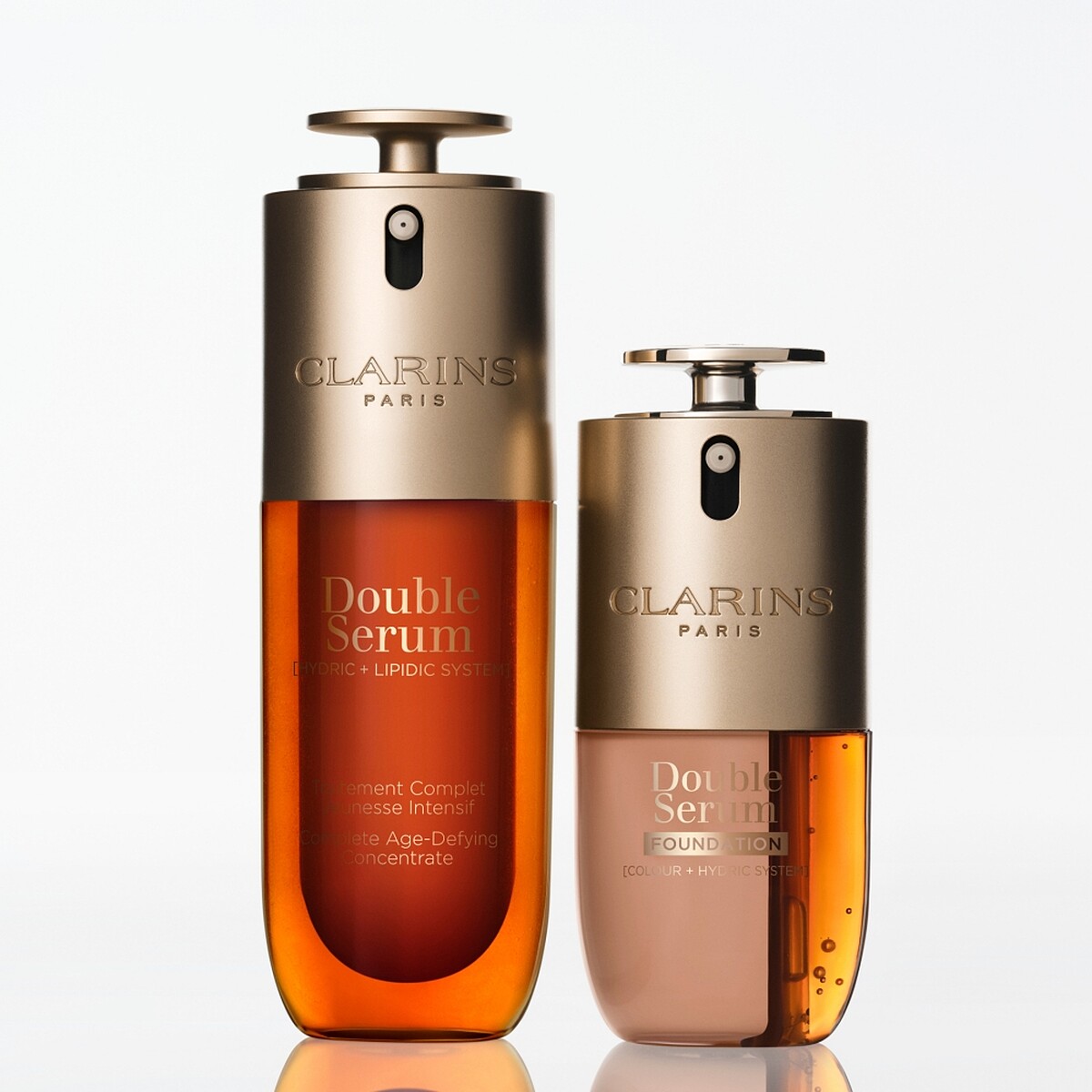 克蘭詩黃金雙萃精華粉底液情境圖。